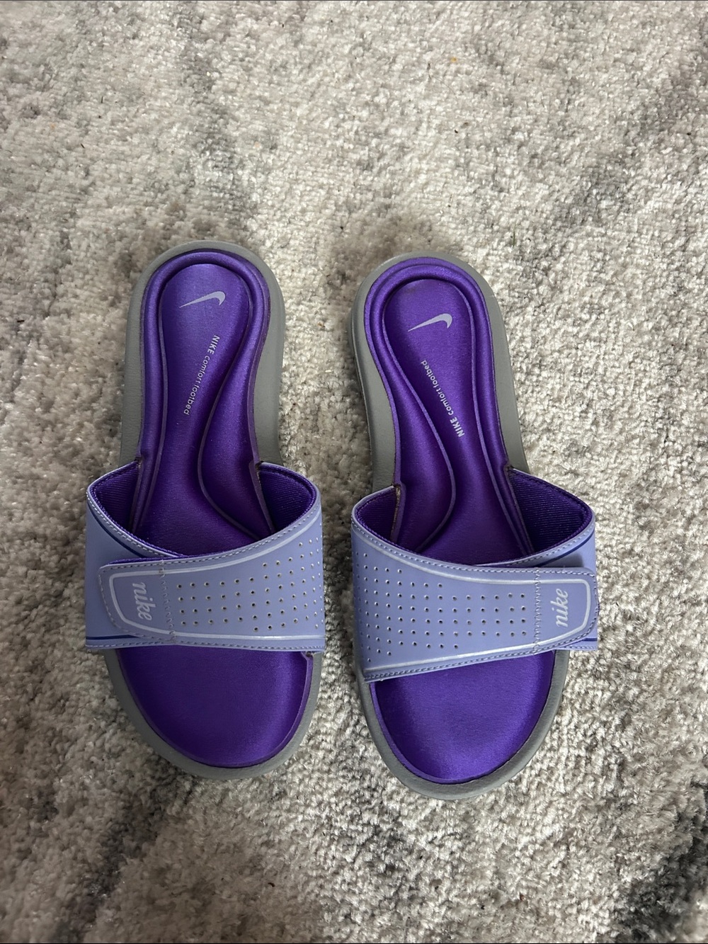 Nike Women’s Purple and Light Purple Slide Velcro Sandals